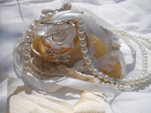 Satén je kvalitní materiál a líbí se mi. 